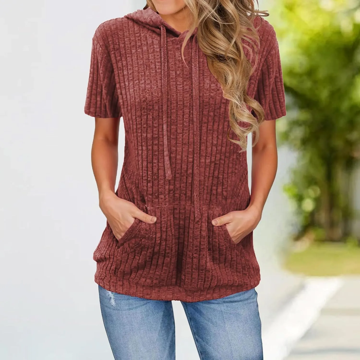 Short Sleeve Hoodies for Women Pullover Oversized Sweatshirts Trendy Casual Shirts Tunic Tops with Kangaroo Pocket