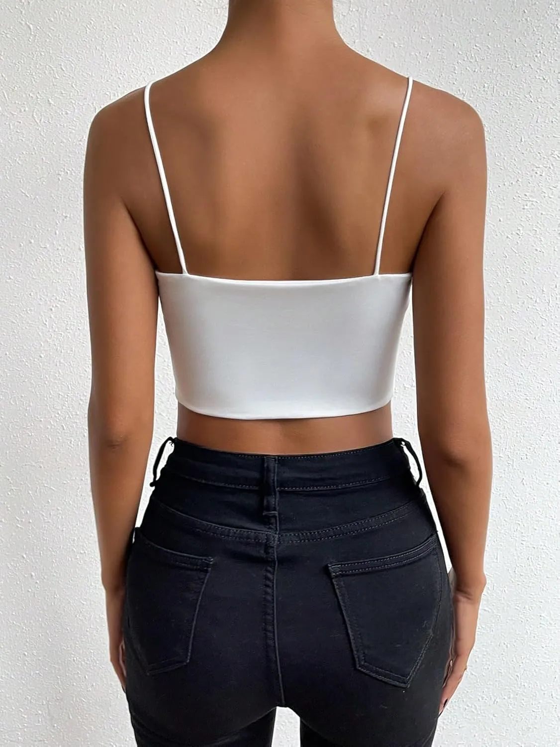 WDIRARA Women's Spaghetti Strap Solid Crop Cami Top Sleeveless Basic Cami Tank Tops