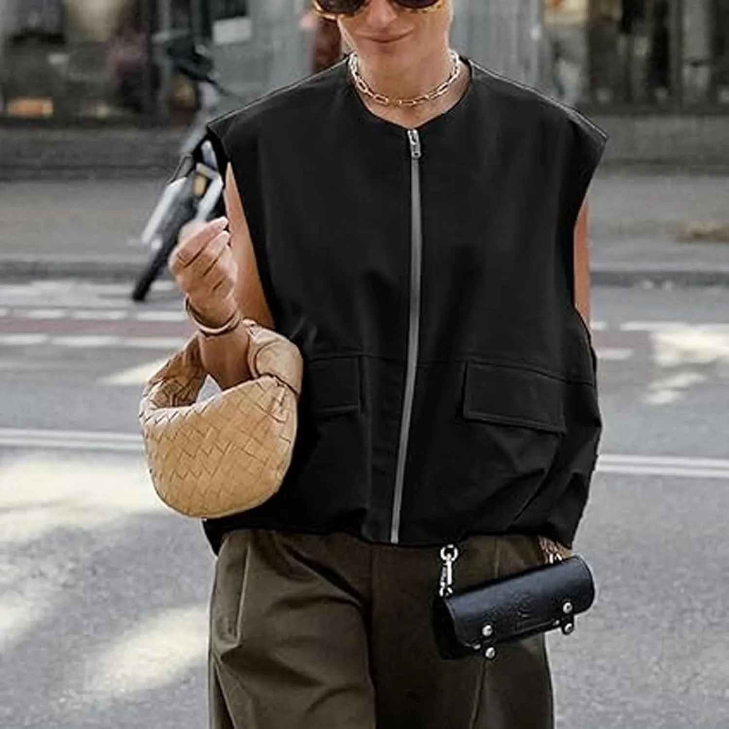 Women Cargo Vest Oversize Cropped Sleeveless Jacket Lightweight Ruffle Ruched Fashion Tops Summer Casual Zip Up Outfit