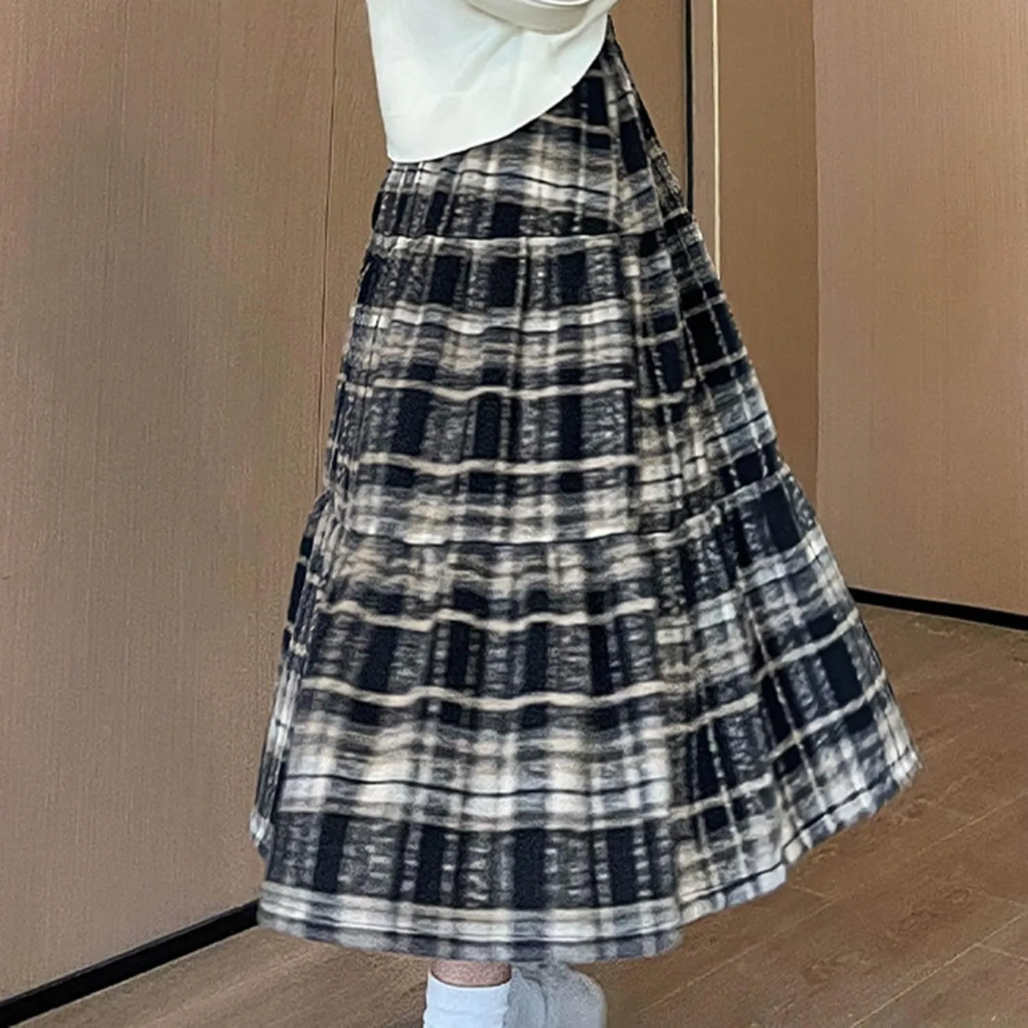 Womens Plaid Skirt Fall Winter Fashion Retro Elastic High Waisted Pleated Skirts Casual Fashion A Line Swing Skirts