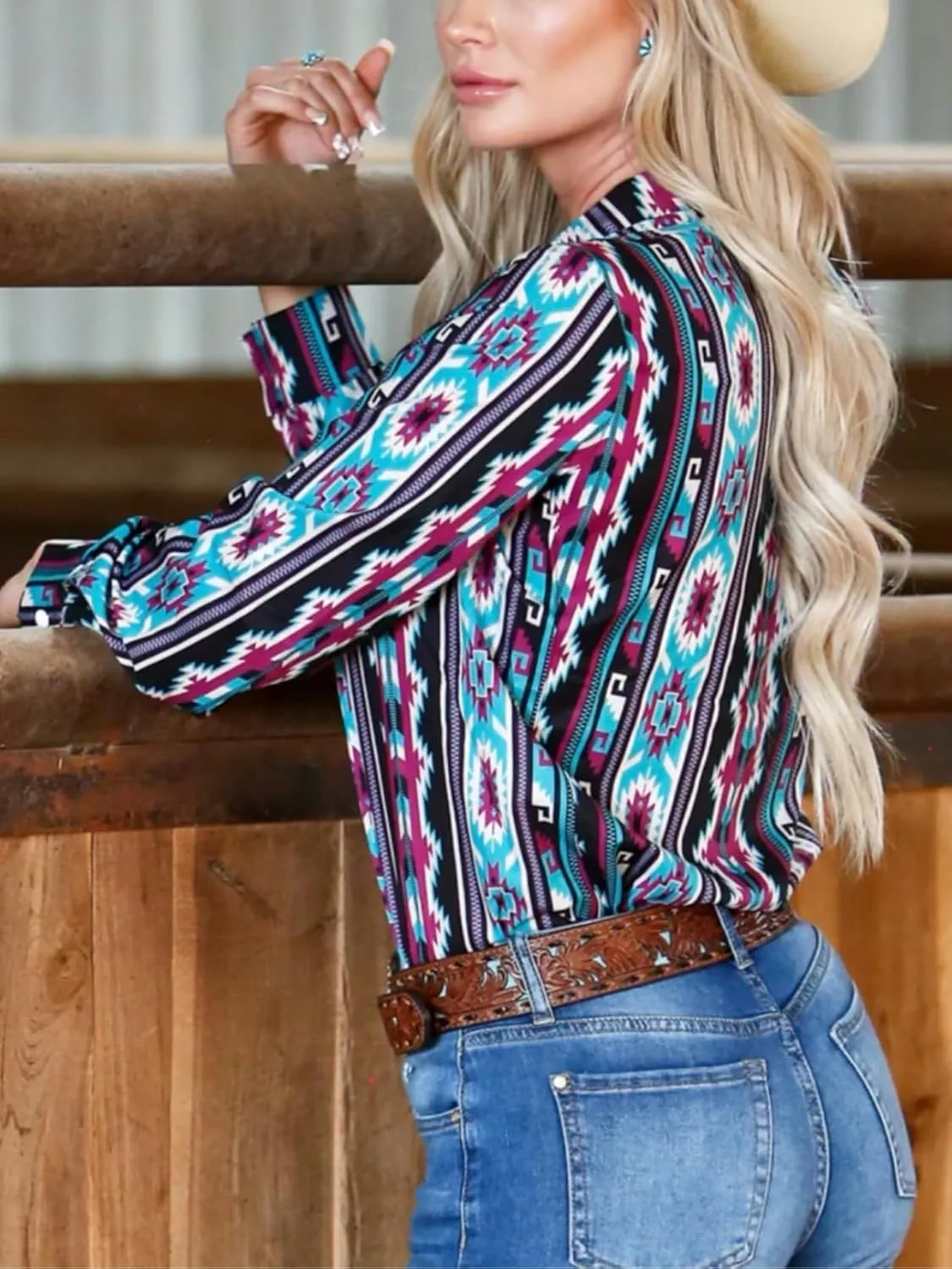 Women's Retro Aztec Shirt Western Cowgirl Pearl Snap Blouses Button Up Long Sleeve Ethnic Printed Top