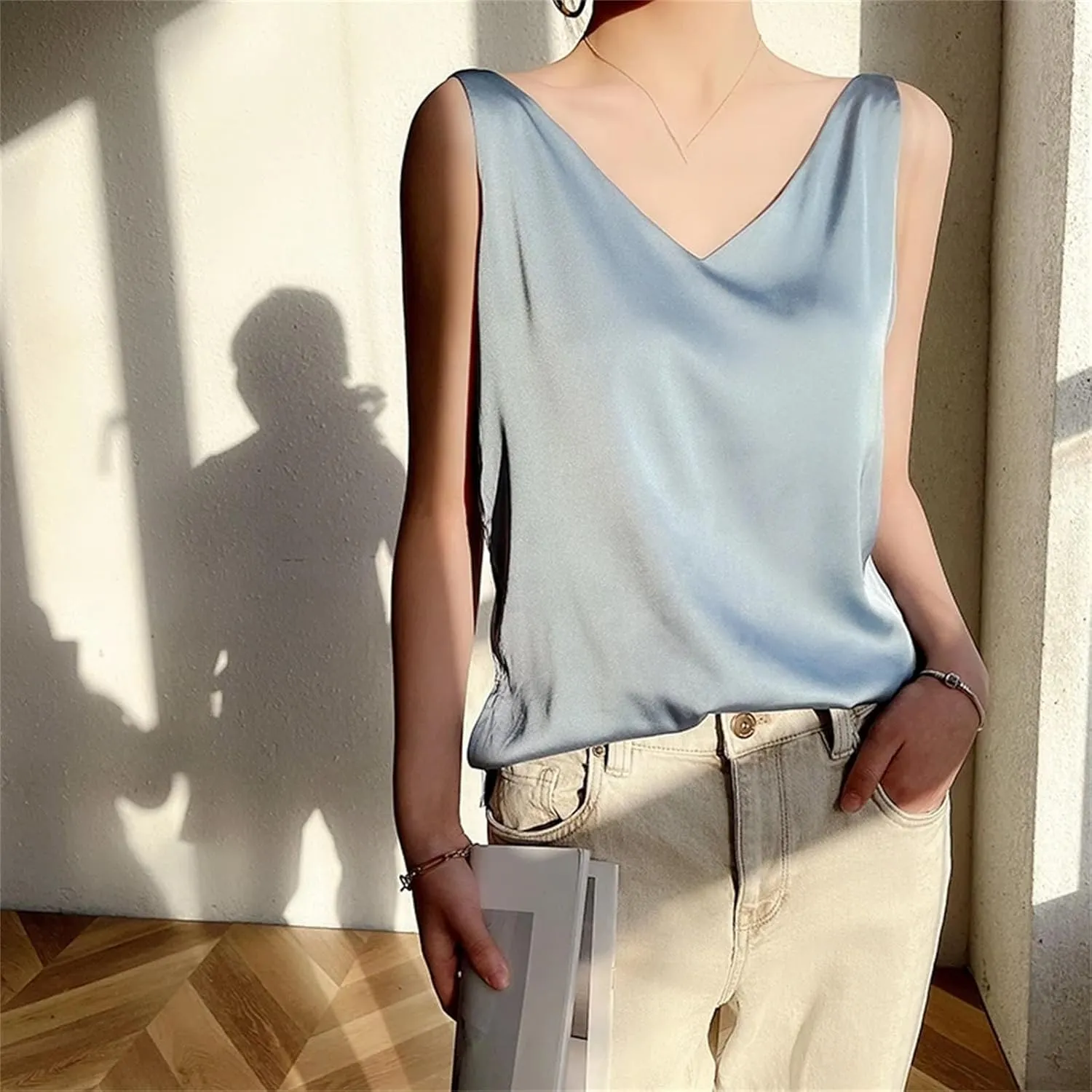 Women's Silk Satin V-Neck Vest Tops for Women Trendy Loose Thin Sleeveless Camisole Tops