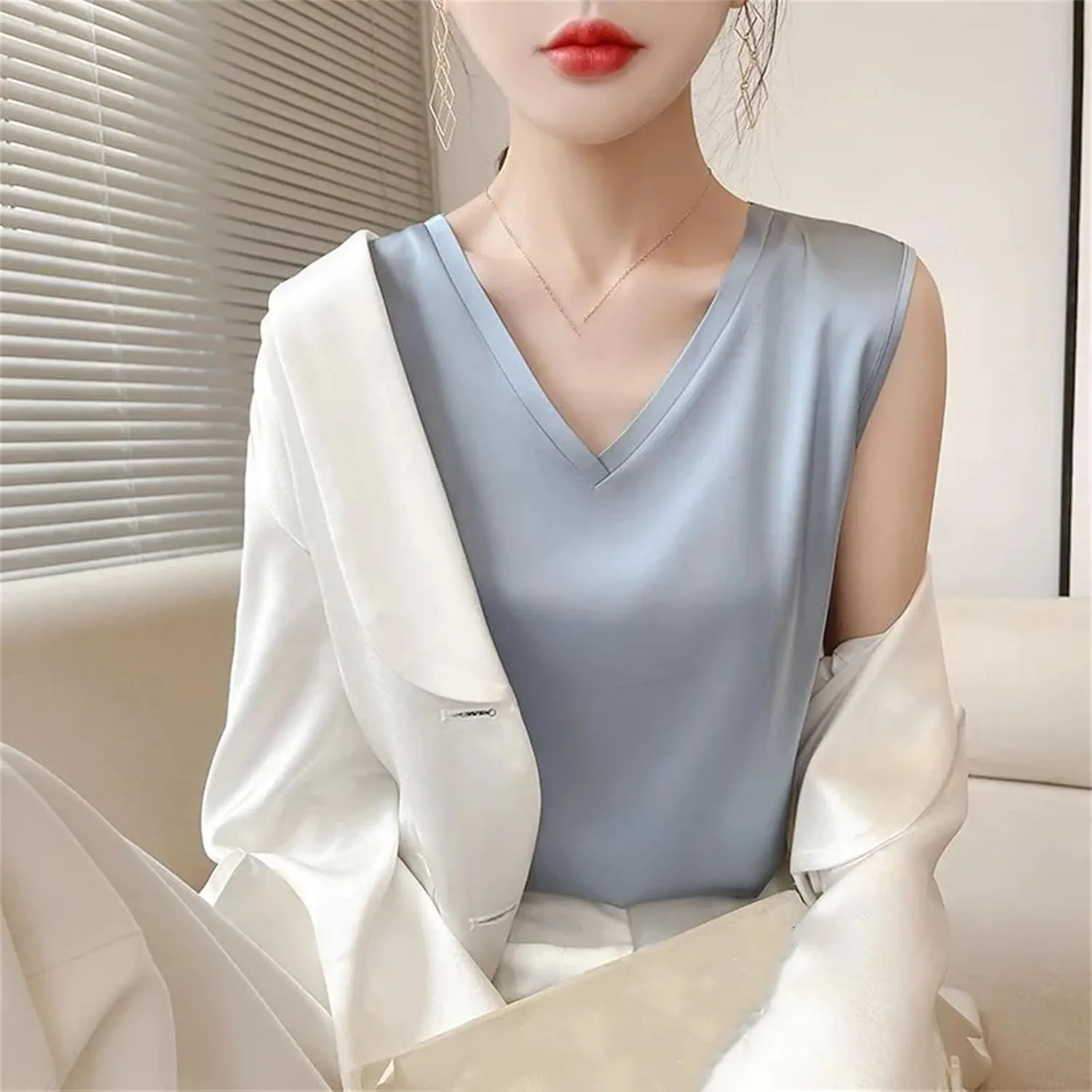 Women's Silk Sleeveless Camisole Loose Silk Satin Camisole Tank Tops for Women Trendy