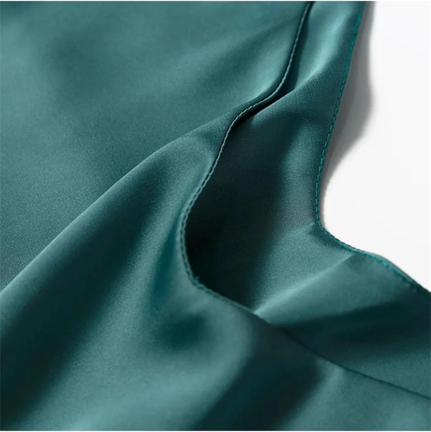 Women's Sleeveless Satin Silk Tank Tops for Women Trendy Summer V Neck Basic Camisole